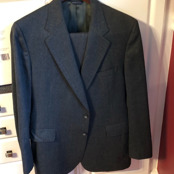 Charcoal Man in Wool Suit - Picture 6 of 6